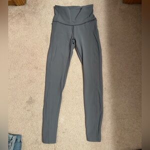 Lululemon Wunder Under leggings Size 4